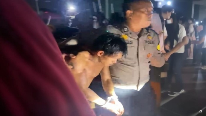 Pria di Kotawaringin Barat ditangkap usai curi 100 liter BBM nelayan dan nyaris diamuk massa.