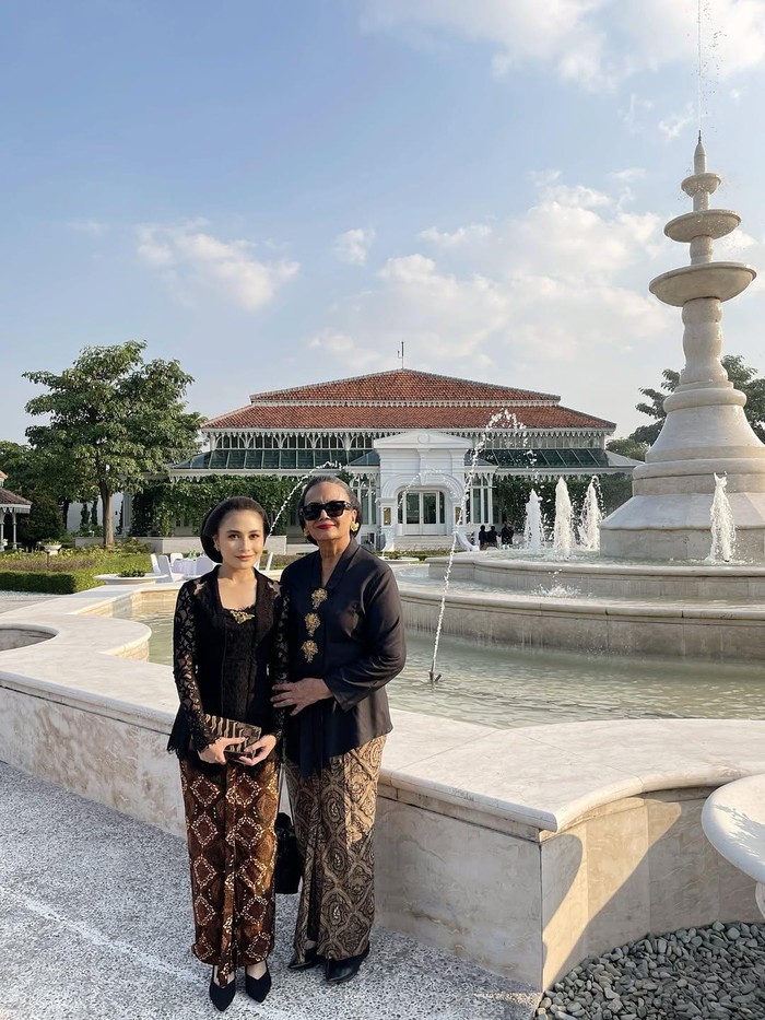Prilly Latuconsina