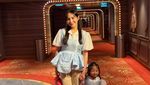 Gemas! Nagita Slavina dan Lily Pakai Baju Kembaran Nih