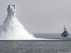 Dibidik Rudal, AS Klaim Lumpuhkan Kapal Tanker Ngotot Terobos Blokade Iran