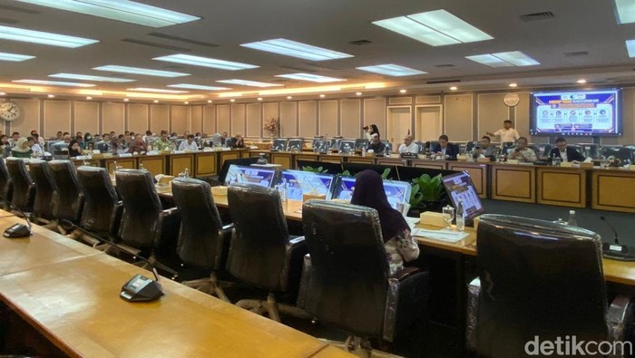 Rapat Kementerian HAM dengan Komisi XIII DPR. (Dwi R/detikcom)