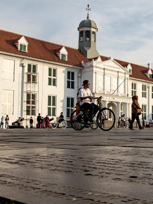 Revitalisasi Kota Tua Siapkan Trem Listrik dan Kawasan Rendah Emisi