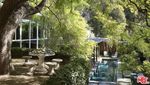 Potret Rumah Dakota Johnson yang Dijual Rp 106 M, Dapurnya Mungil