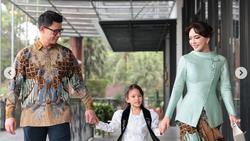 Gaya Shandy Aulia Berkebaya di Kelulusan Anak, Tampil Couple Dengan Eks Suami