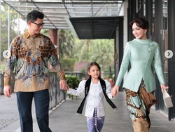 Gaya Shandy Aulia Berkebaya di Kelulusan Anak, Tampil Couple Dengan Eks Suami