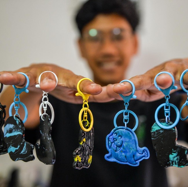 Kreativitas Ubah Sampah Plastik Jadi Cuan