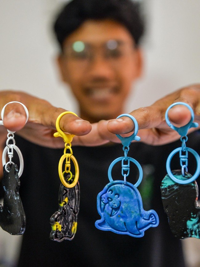 Kreativitas Ubah Sampah Plastik Jadi Cuan