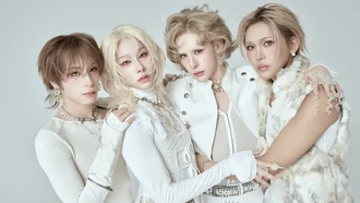 Potret Boy Group XLOV Tuai Kontroversi, 4 Member Pria Bergaya Bak Wanita