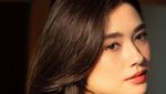 Pesona Amanda Rigby dalam Sorotan Golden Hour