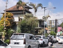 Umanis Galungan, Jalur Singaraja-Denpasar Padat Merayap