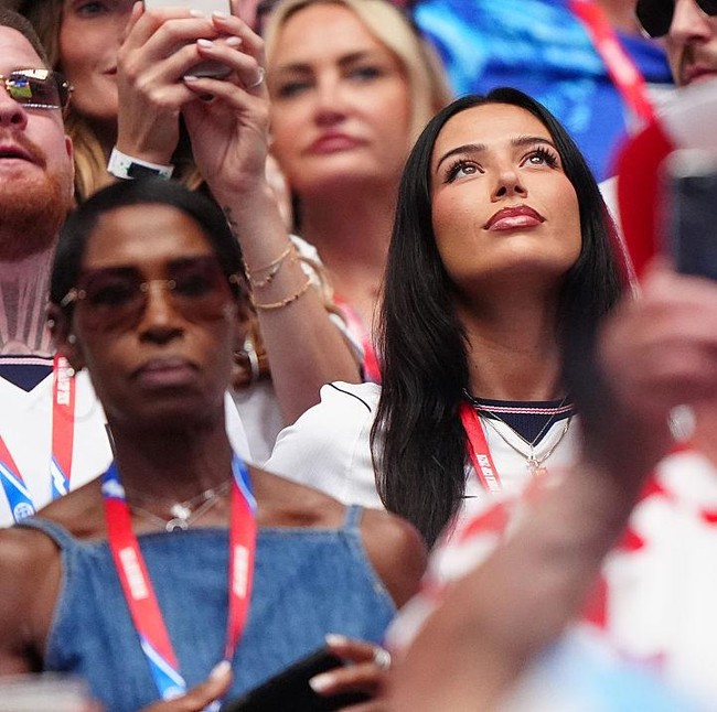 Pacar Jude Bellingham Jadi Sorotan di Piala Dunia, Pernah Dituduh Jadi Escort