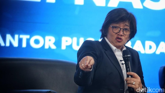 Wakil Kepala BGN Agustina Arumsari memberikan pernyataan pers di kantor Badan Gizi Nasional (BGN), Jakarta, Kamis (18/6/2026). BGN menyatakan akan menghentikan program pemberian makan bergizi pada saat libur sekolah tahun ajaran 2026.