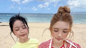 Lemon Tang dikemas jadi album musim panas Hearts2Hearts. Foto teaser member dipotret berlatar pantai. (Foto: dok. SM Entertainment)