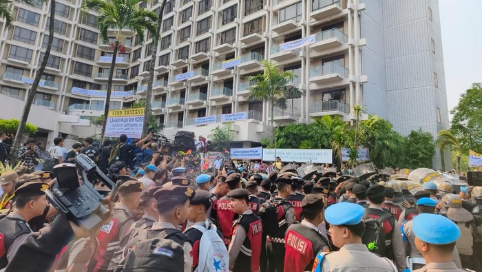 Eksekusi Hotel Sultan Ricuh