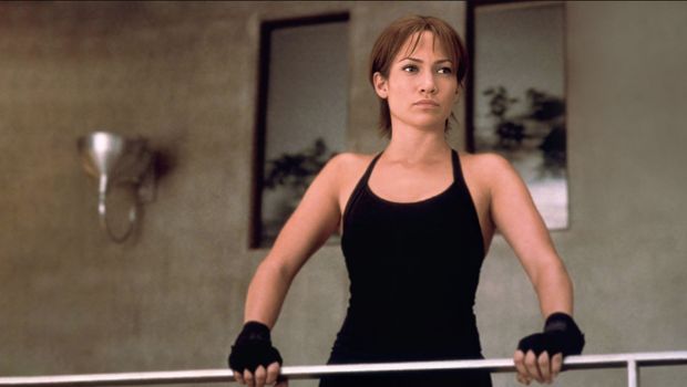 Enough Cuplikan adegan Jennifer Lopez di Enough (2002).
