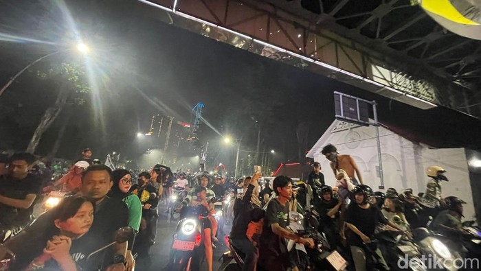 Euforia Suporter Sambut HUT Persebaya ke 99