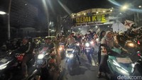 Aksi menghijaukan kawasan tersebut dilakukan guna menyambut hari ulang tahun (HUT) klub ke-99 yang jatuh pada Kamis, 18 Juni.