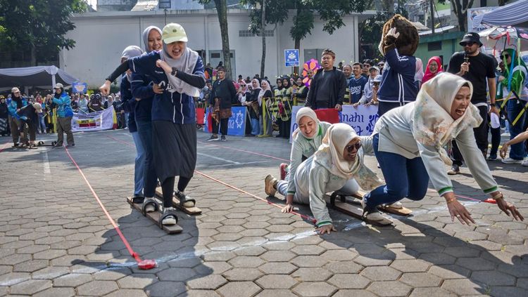 Festival Olahraga Tradisional Warnai HUT ke-25 Cimahi