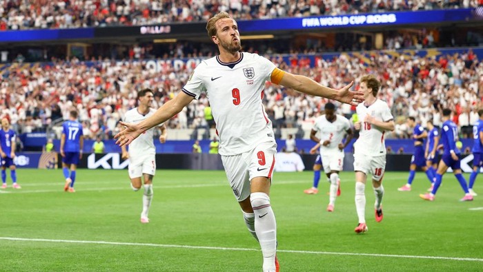 Soccer Football - FIFA World Cup 2026 - Group L - England v Croatia - Dallas Stadium, Arlington, Texas, U.S. - June 17, 2026 Englands Harry Kane celebrates scoring their second goal REUTERS/Hannah Mckay     TPX IMAGES OF THE DAY