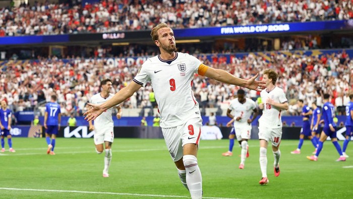 Soccer Football - FIFA World Cup 2026 - Group L - England v Croatia - Dallas Stadium, Arlington, Texas, U.S. - June 17, 2026 Englands Harry Kane celebrates scoring their second goal REUTERS/Hannah Mckay     TPX IMAGES OF THE DAY
