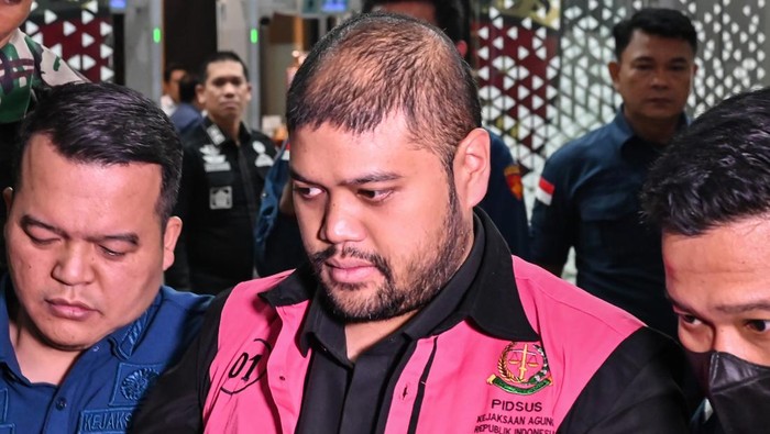 Glory Harimas Sihombing (pakai rompi merah muda)-(Foto: ANTARA FOTO/FAKHRI HERMANSYAH)