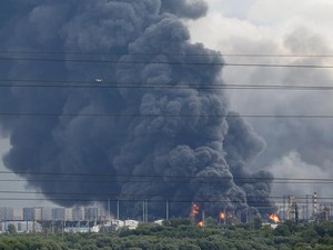 Kilang Minyak Rusia Terbakar Usai Serangan Drone Ukraina