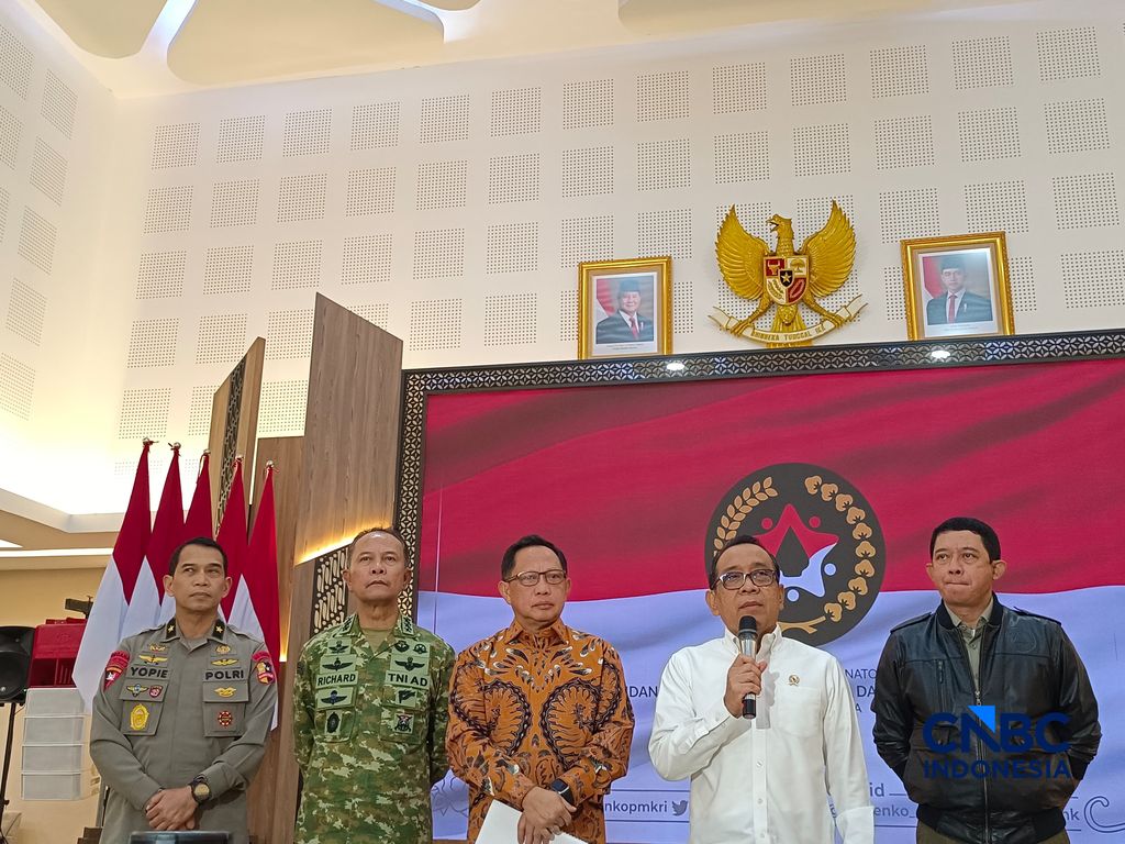 Konferensi pers rehab-rekon pascabencana Aceh-Sumatra di Kantor Kementerian Koordinator Bidang Pembangunan Manusia dan Kebudayaan (PMK), Jakarta, Kamis (18/6/2026). (CNBC Indonesia/Martyasari Rizky) Konferensi pers rehab-rekon pascabencana Aceh-Sumatra di Kantor Kementerian Koordinator Bidang Pembangunan Manusia dan Kebudayaan (PMK), Jakarta, Kamis (18/6/2026). (CNBC Indonesia/Martyasari Rizky)