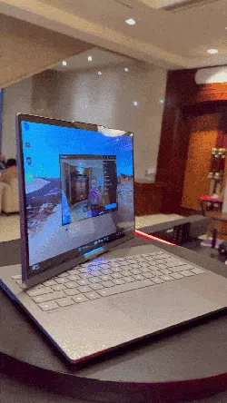 Unik! Laptop Lenovo Bisa Geleng-geleng Sendiri Ikuti Pengguna