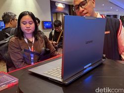 Unik! Laptop Lenovo Bisa Geleng-geleng Sendiri Ikuti Pengguna