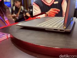 Unik! Laptop Lenovo Bisa Geleng-geleng Sendiri Ikuti Pengguna