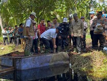 Didampingi Kapolda Riau, Menteri LH Cek Kanal Cegah Karhutla di Pelalawan