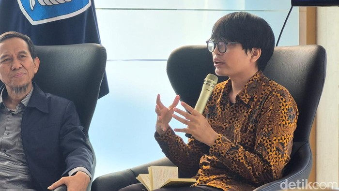 Muhammad Irzam Fharhany, mahasiswa Universitas Mercu Buana yang ceritakan kisahnya bangkit di tengah gangguan kesehatan mental.