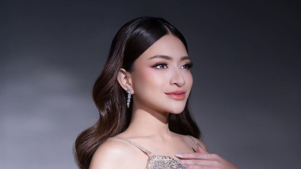 Nathalie Holscher Dijadwalkan Menikah Hari Ini