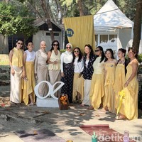 Healing Tipis-tipis di Pulau Seribu, Cara OE Rayakan Koleksi Baru