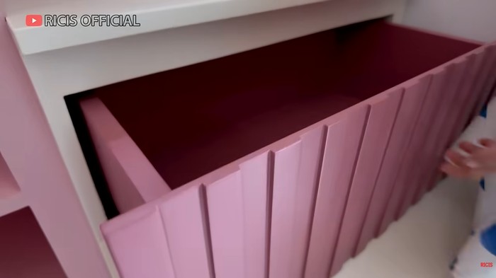 Penampakan kamar Moana di rumah Ria Ricis yang Baru Penampakan kamar Moana di rumah Ria Ricis yang Baru