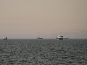 Makin Banyak Kapal Ogah Melintas, Selat Hormuz Mulai Sepi