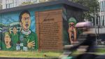 Foto: Kota Surabaya Berhias Mural Anniversary Persebaya