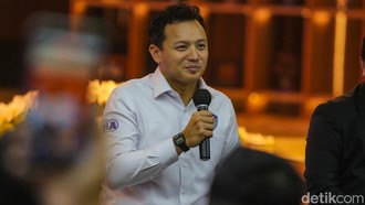 Moreno Minta Maaf, Ungkap Video Call di Rapat DPR dari Anak Baru Keluar RS
