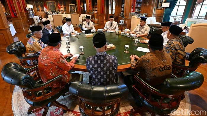 Pertemuan bersama Menteri Haji dan Umrah (Menhaj), pimpinan DPR RI, serta anggota Komisi VIII di Hambalang, Bogor, Rabu (17/6/2026).