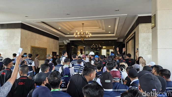 Pihak pengelola GBK memastikan tak pernah ada perjanjian jual beli atas tanah Blok 15 yang ditempati Hotel Sultan, dan tak ada pelepasan tanah maupun hibah kepada PT Indobuildco. (Taufiq/detikcom)