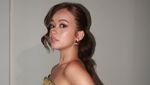 Dari Siang hingga Senja, Pesona Anggun Rebecca Klopper Gak Hilang