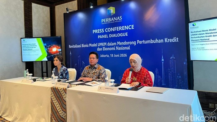Revitalisasi Bisnis Model UMKM dalam Mendorong Pertumbuhan Kredit dan Ekonomi Nasional