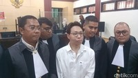 Richard Lee Didakwa Pasal Berlapis Terkait Dugaan Produk Ilegal