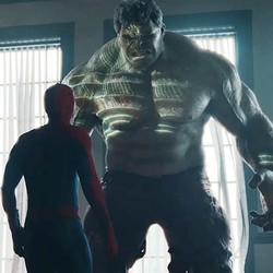 Spider-Man Lawan Hulk: Ternyata Segede Ini!