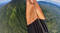 Ketua Paralayang Indonesia, Asgaf.