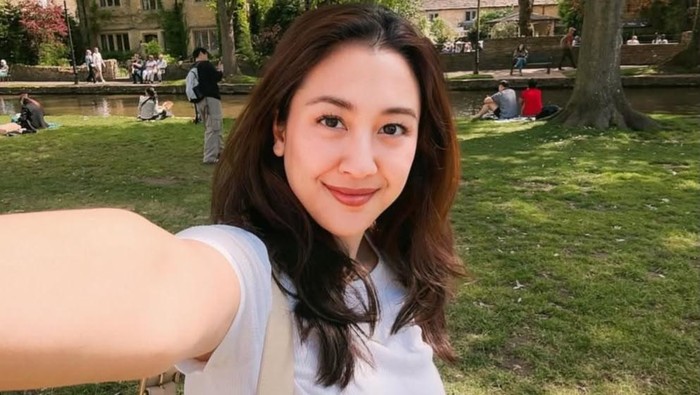 5 Potret Penampilan Terbaru Sherina Dipuji Makin Glowing & Memesona