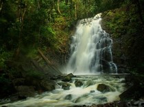 Petualangan Menuju Air Terjun Lembah Kahung, Surga Tersembunyi di Banjar