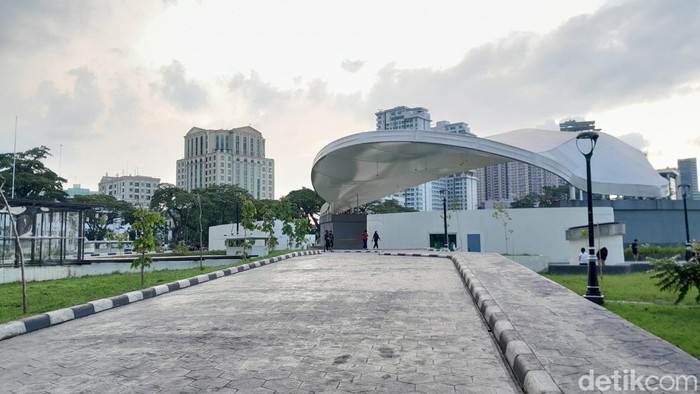 Bagian luar Lapangan Merdeka Medan. (Rechtin Hani Ritonga/detikSumut)