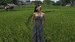 Udah Siap Belum? Nih Potret Christy No Na Asyik Main di Sawah