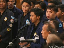 Viideo Sebagian Massa Mahasiswa Masuk DPR, Disambut Dasco Cs